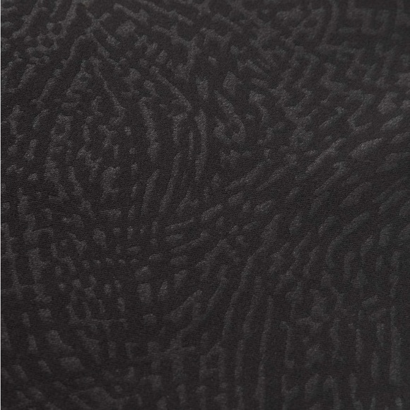 Align High Rise Tights 25”.Ripple Emboss Black. NWT!!6. RARE!